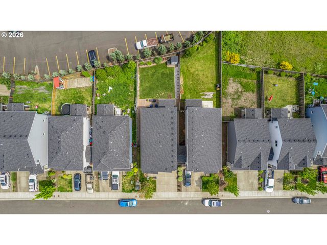 160 KINDRE St, St Helens, OR 97051
