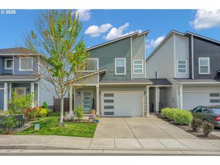 160 KINDRE St, St Helens, OR 97051