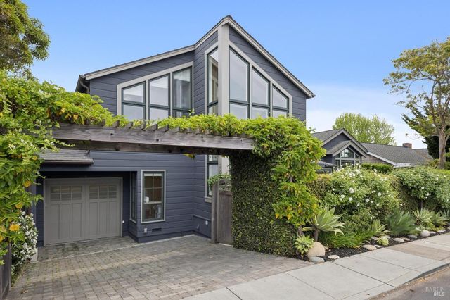 44 San Rafael Ave, Belvedere, CA 94920