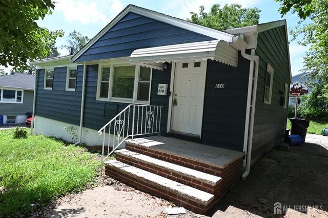 210 S 9th Avenue S, Highland Park, NJ 08904