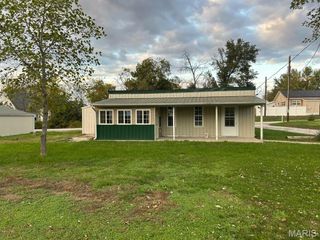 112 E. Martin Street, Perry, MO 63462