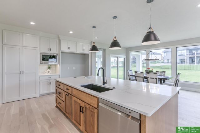 5409 N 197th Street, Elkhorn, NE 68022