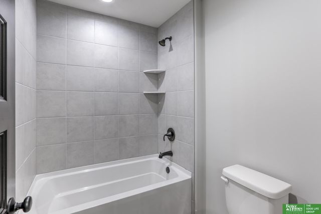 5409 N 197th Street, Elkhorn, NE 68022