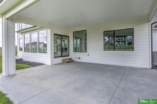 5409 N 197th Street, Elkhorn, NE 68022