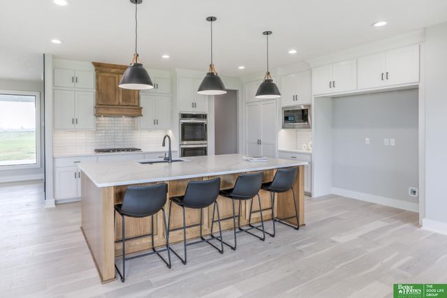 5409 N 197th Street, Elkhorn, NE 68022