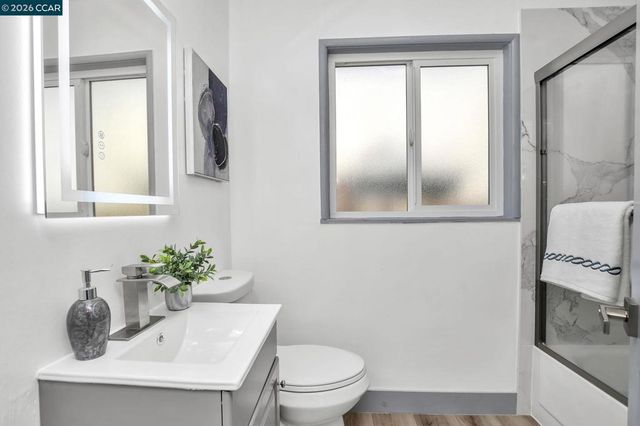 438 S 9Th St, Richmond, CA 94804