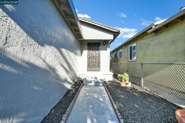 438 S 9Th St, Richmond, CA 94804