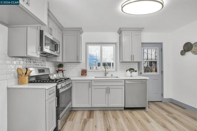 438 S 9Th St, Richmond, CA 94804