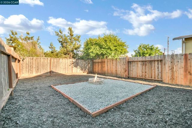 438 S 9Th St, Richmond, CA 94804