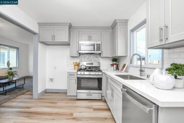 438 S 9Th St, Richmond, CA 94804