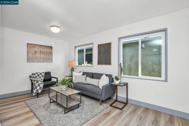 438 S 9Th St, Richmond, CA 94804