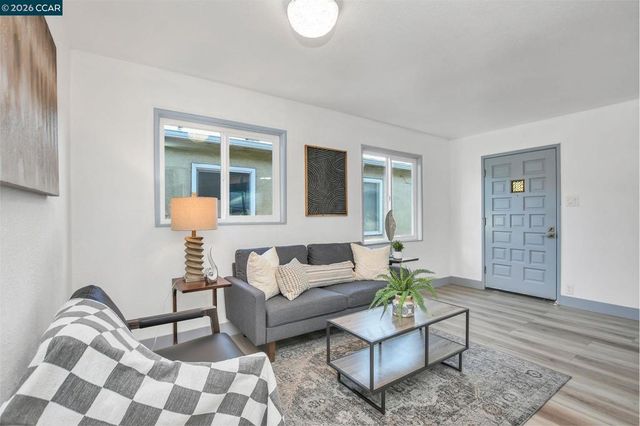 438 S 9Th St, Richmond, CA 94804