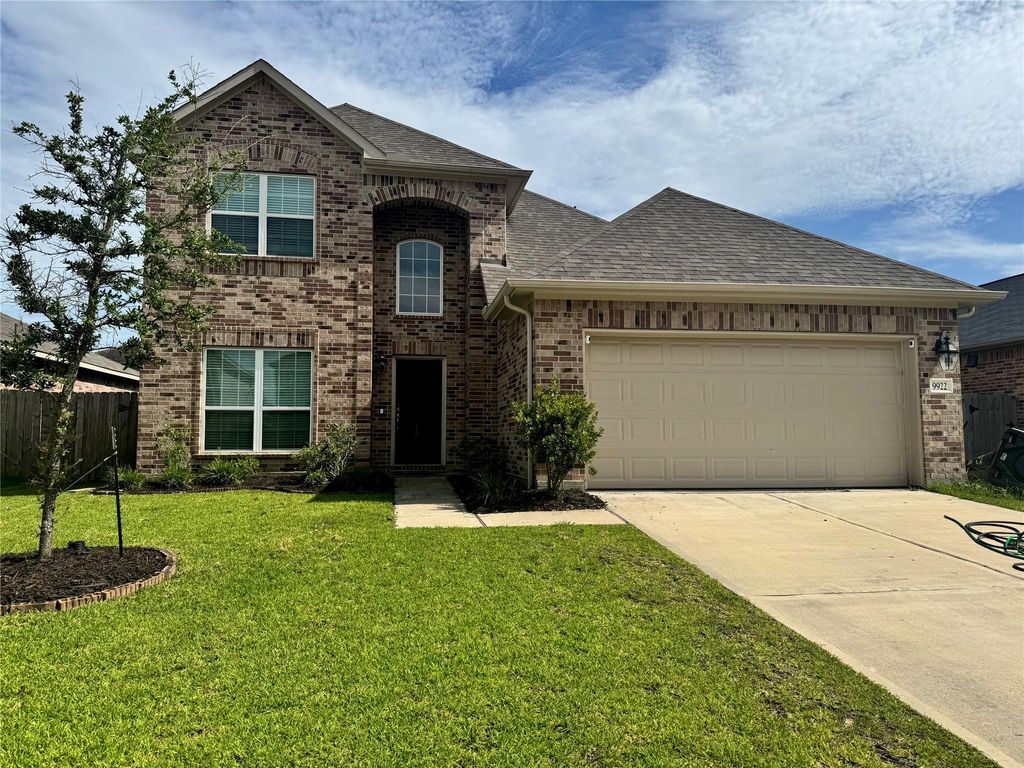 9922 Pine Forest Court, Baytown, TX 77521