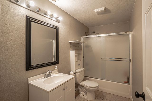 8022 Brie Terrace, White City, OR 97503