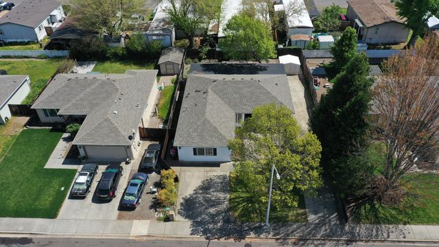 8022 Brie Terrace, White City, OR 97503