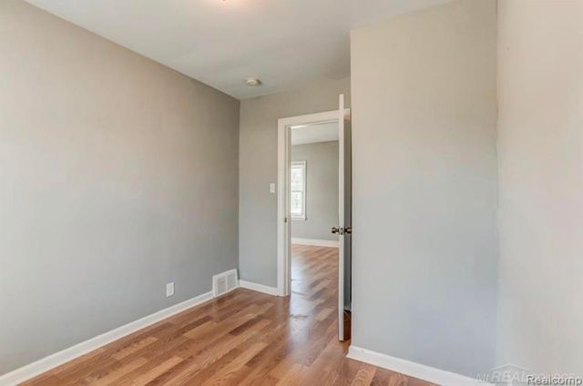 25680 Dodge Street, Roseville, MI 48066