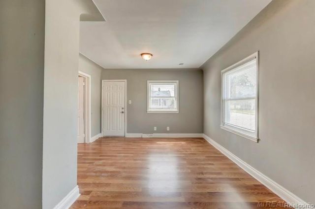 25680 Dodge Street, Roseville, MI 48066