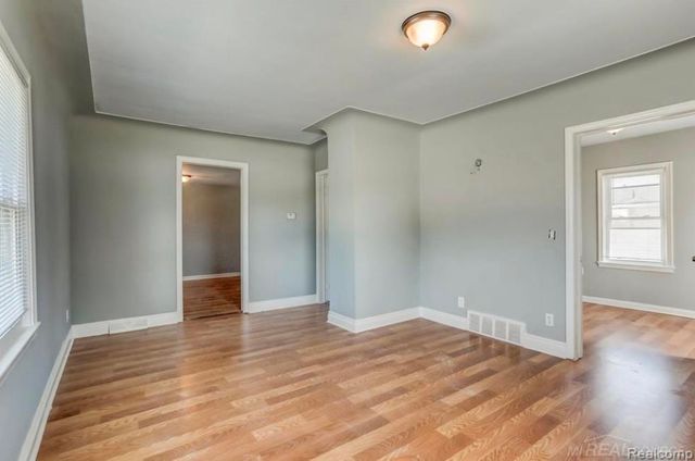 25680 Dodge Street, Roseville, MI 48066