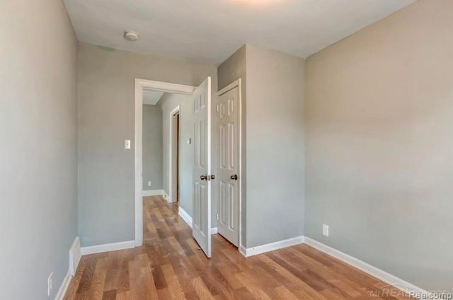 25680 Dodge Street, Roseville, MI 48066