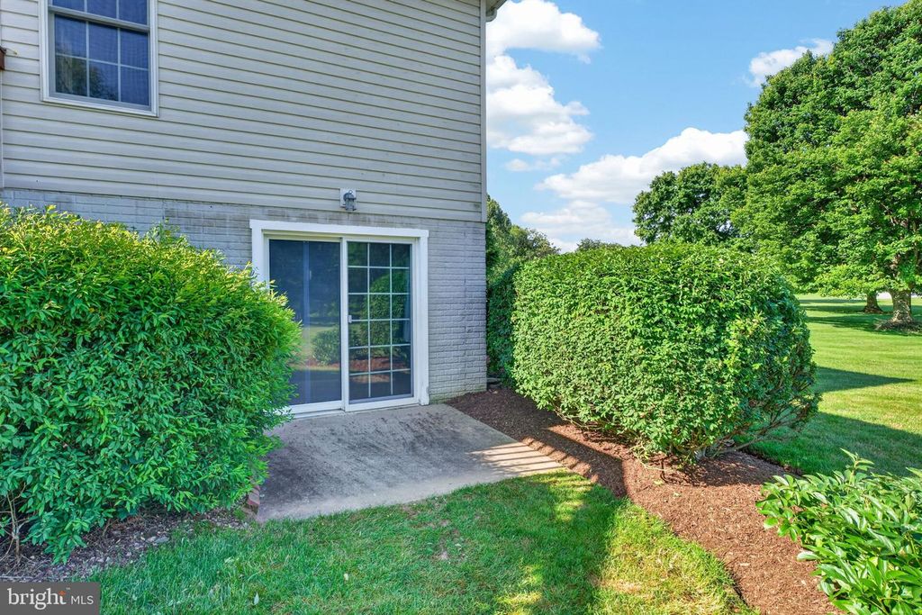 Image 28 of property listing at 710 WATERS EDGE CT, Sykesville, MD 21784