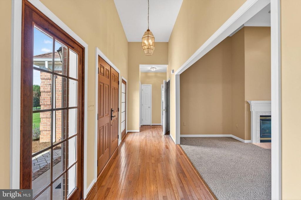 Image 33 of property listing at 710 WATERS EDGE CT, Sykesville, MD 21784