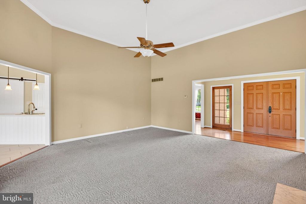 Image 47 of property listing at 710 WATERS EDGE CT, Sykesville, MD 21784