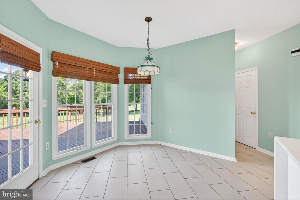 Image 52 of property listing at 710 WATERS EDGE CT, Sykesville, MD 21784