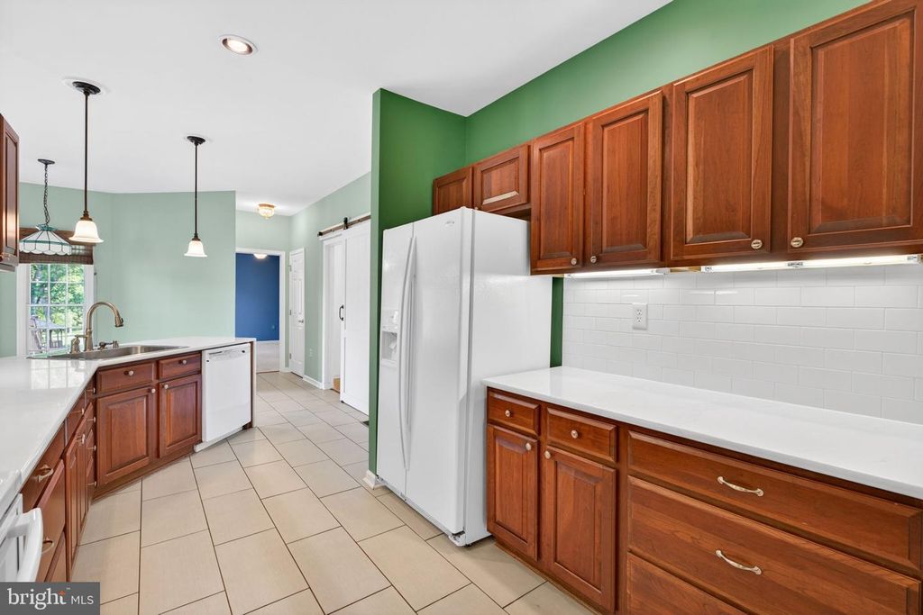 Image 59 of property listing at 710 WATERS EDGE CT, Sykesville, MD 21784