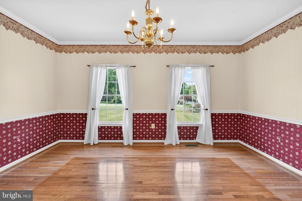 Image 60 of property listing at 710 WATERS EDGE CT, Sykesville, MD 21784