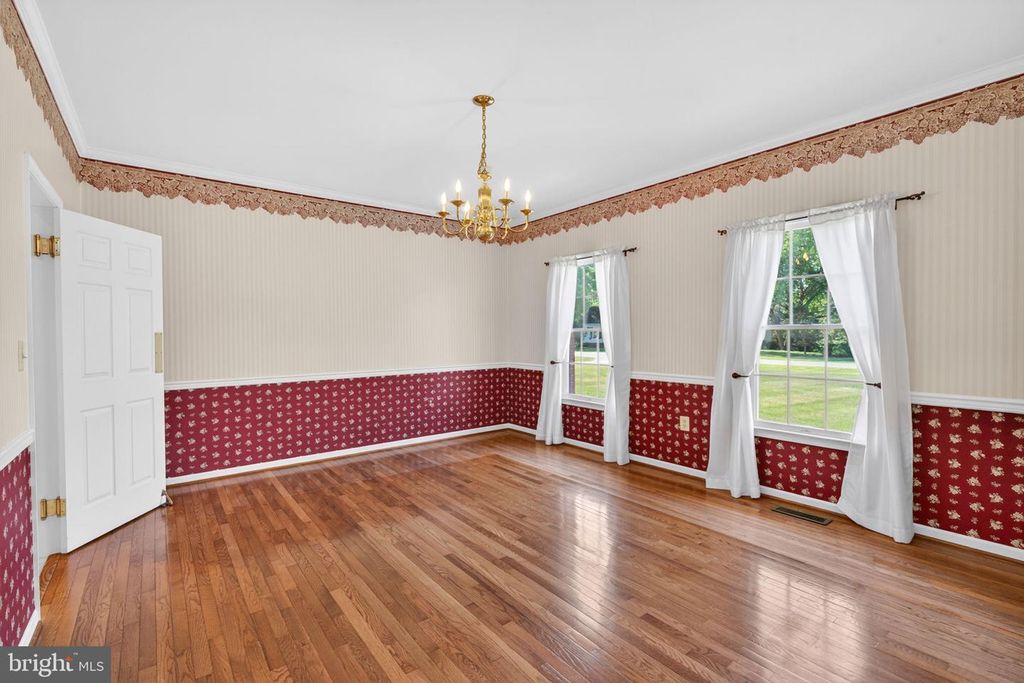 Image 62 of property listing at 710 WATERS EDGE CT, Sykesville, MD 21784