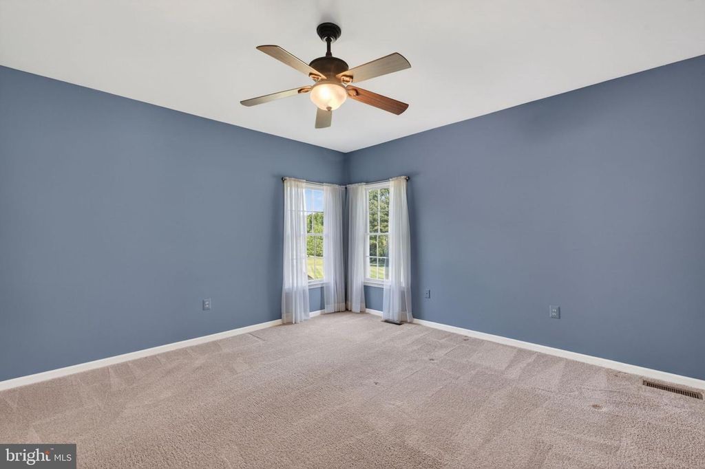 Image 67 of property listing at 710 WATERS EDGE CT, Sykesville, MD 21784