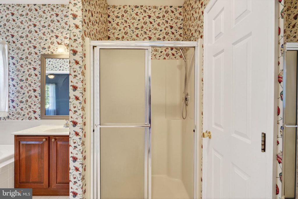 Image 74 of property listing at 710 WATERS EDGE CT, Sykesville, MD 21784