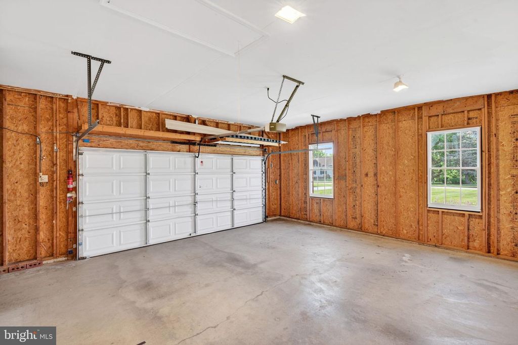 Image 76 of property listing at 710 WATERS EDGE CT, Sykesville, MD 21784