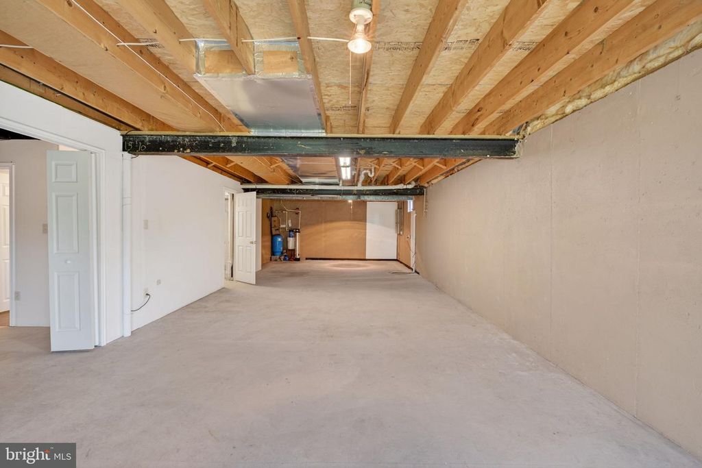 Image 78 of property listing at 710 WATERS EDGE CT, Sykesville, MD 21784