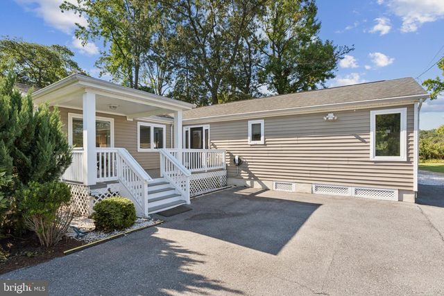 7654 BAY ST, Pasadena, MD 21122