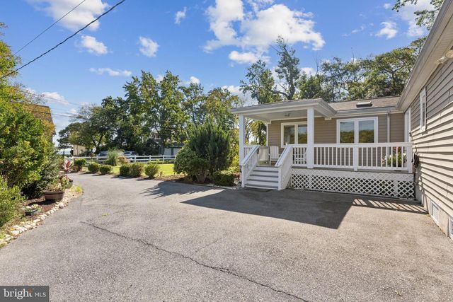7654 BAY ST, Pasadena, MD 21122