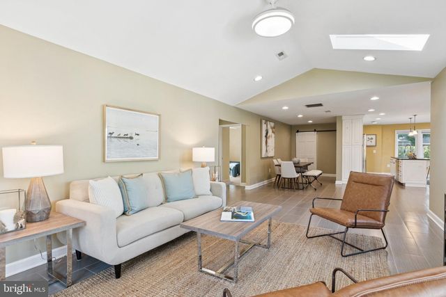 7654 BAY ST, Pasadena, MD 21122