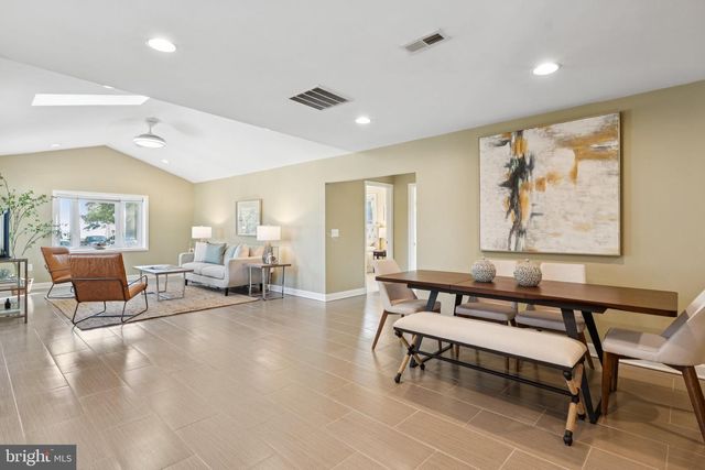 7654 BAY ST, Pasadena, MD 21122