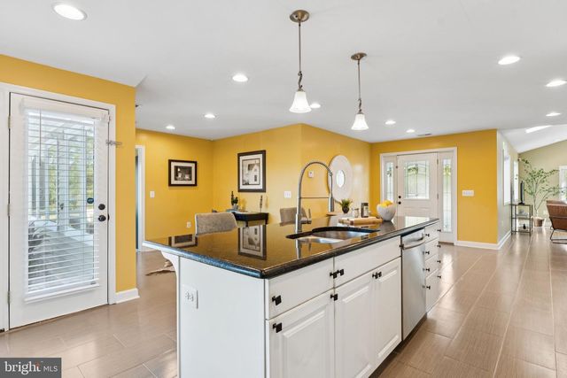 7654 BAY ST, Pasadena, MD 21122