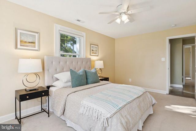 7654 BAY ST, Pasadena, MD 21122