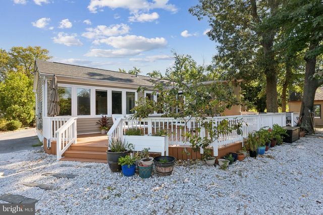 7654 BAY ST, Pasadena, MD 21122