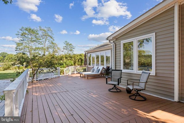 7654 BAY ST, Pasadena, MD 21122