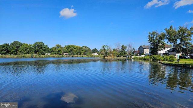 7654 BAY ST, Pasadena, MD 21122