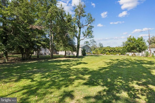 7654 BAY ST, Pasadena, MD 21122