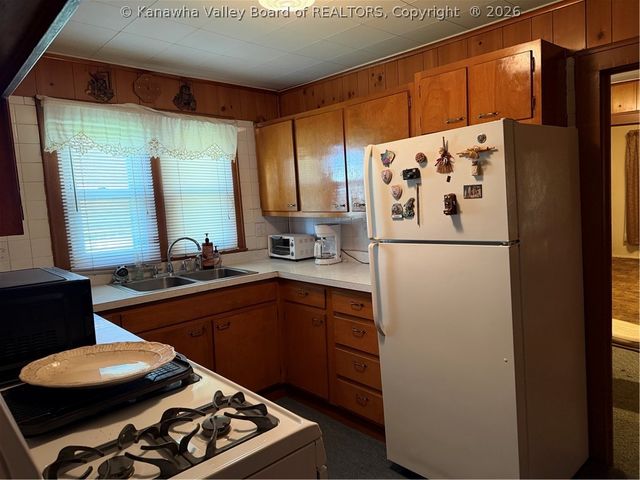 2529 Conner Avenue, Hurricane, WV 25526