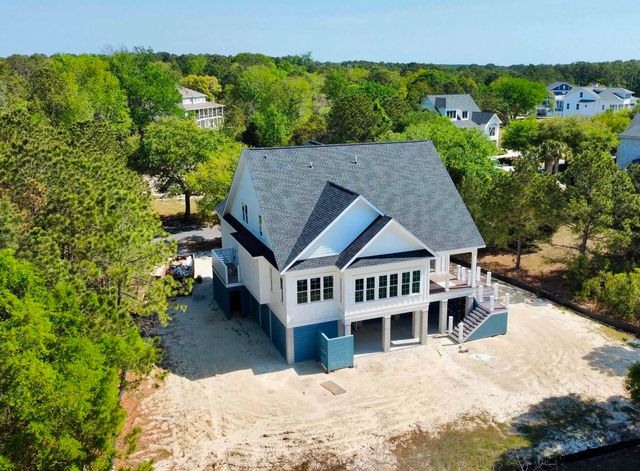 292 Colony Club Dr., Georgetown, SC 29440