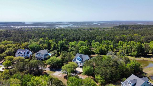 292 Colony Club Dr., Georgetown, SC 29440