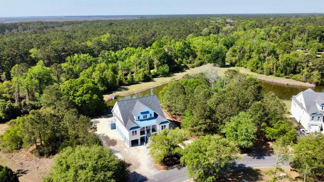 292 Colony Club Dr., Georgetown, SC 29440