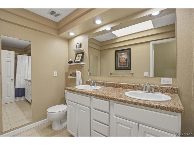 2669 S Deframe Cir, Lakewood, CO 80228