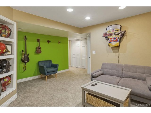 2669 S Deframe Cir, Lakewood, CO 80228